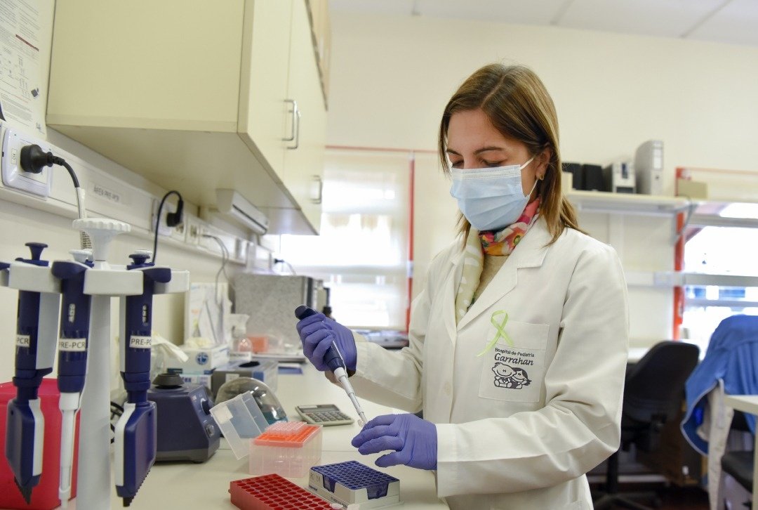 HospGarrahan's tweet photo. 🔬En el Día de las y los Investigadores Científicos, el Garrahan destaca la importancia de la producción de protocolos y la transferencia de conocimientos como herramientas fundamentales para mejorar la salud y calidad de vida de niñxs y adolescentes.

➡️ https://t.co/z8yw0xWlIo https://t.co/7LldDzEQod