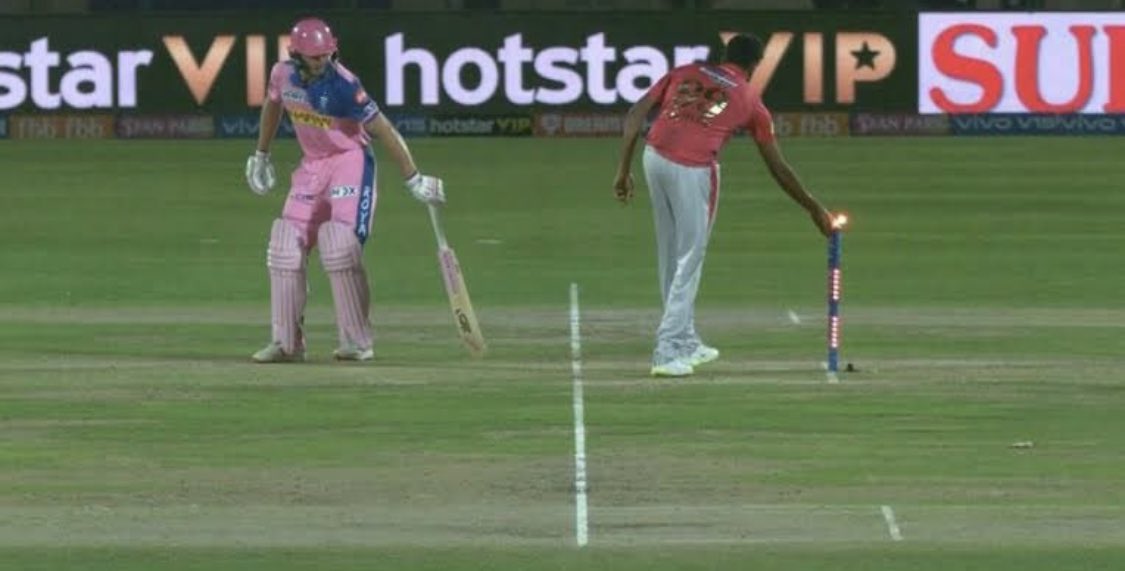 azenithromycin's tweet image. One of these is not like the others.

#LSGvRCB #RONE