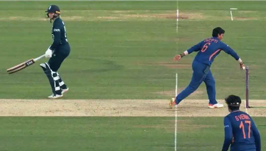 azenithromycin's tweet image. One of these is not like the others.

#LSGvRCB #RONE