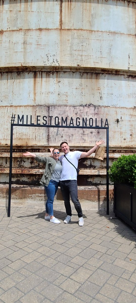 amyjeandoherty's tweet photo. 5,398 miles from Straubing Germany to Magnolia! #milestomagnolia https://t.co/35hV8dbh5k