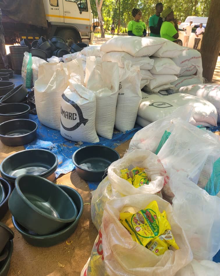 DrJoyceBanda's tweet photo. Nsanje has over 41,000 households whose houses were completely destroyed by cyclone Freddy &amp; are living in camps. The district has always been prone to flooding but this time elders told me it was catastrophic. I spent easter Monday visiting &amp; cheering them @ Nyamadzere school. https://t.co/10LPNMysKx