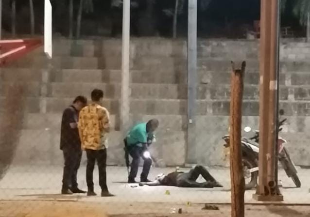 Identifican al hombre abatido a balazos en Bajos de Coyula

El masculino fue ejecutado a balazos en la cancha de Bajos de Coyula, donde se realizaba una pelea de gallos. 

JM NOTICIAS
m.facebook.com/story.php?stor…