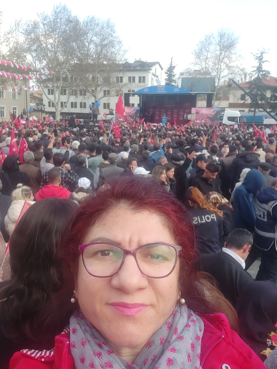 İstanbul’u alan Türkiye’yi alır”
Doğru dedi İstanbul’u aldık şimdi Türkiye’yi alacağız diyor Sn  @ekrem_imamoglu. İyiki geldiniz hosgeldiniz, sefalar getirdiniz Sn Başkanım. #SanaSözBaharlarGekecek
#GeliyorGelmekteOlan
#UmudumuzBayKemal 
#GururumuzBayKemal ☀️🇹🇷❤