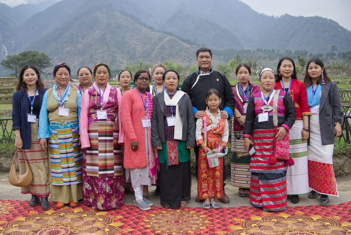pema-khandu-on-twitter-self-help-groups-shgs-in