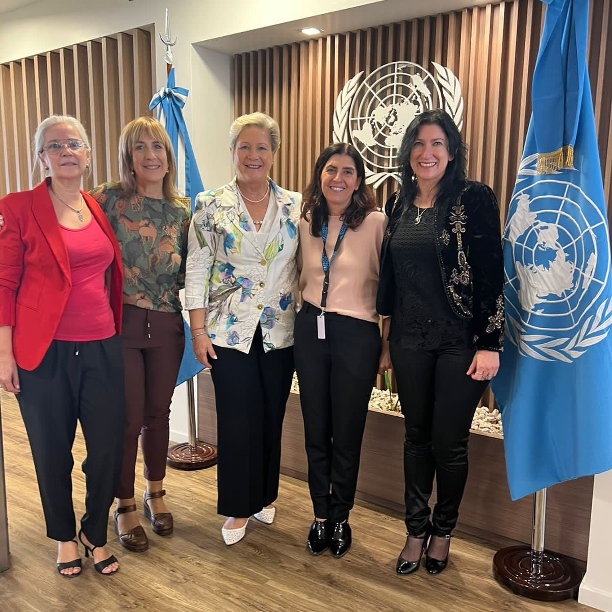 El encuentro, moderado por Patricia Malnati (Jomsalva), contó con Silvia Chus, presidenta en Argentina de G100 All Ladies League ALL; Silvia Muñoz (Axion RH); Alejandra Brandolini (ABCOM Comunicación), Betina del Valle Azugna (Sancor Seguros) y Verónica Baracat (ONU Mujeres).