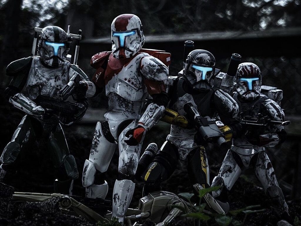 SWTimeShow's tweet image. Strong looking shot from @storm_trooper_501 ✊🏻 use #starwarstimeshow for features #republiccommando #clonetroopers #starwarstoyphotography instagr.am/p/Cq24PTzOEeb/