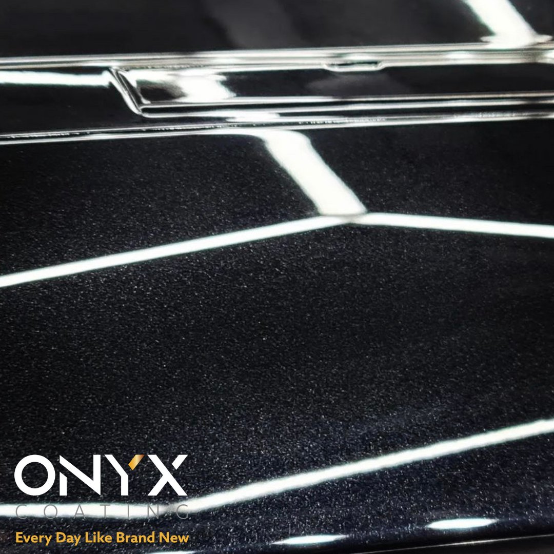 No need for daily upkeep, #CeramicCoatings ensure that the surface is hydrophobic making it hard for contamination to stick to the surface and therefore making exterior washing easier and quicker than ever. 

 For more product information: onyxcoating.com/product/graphe…