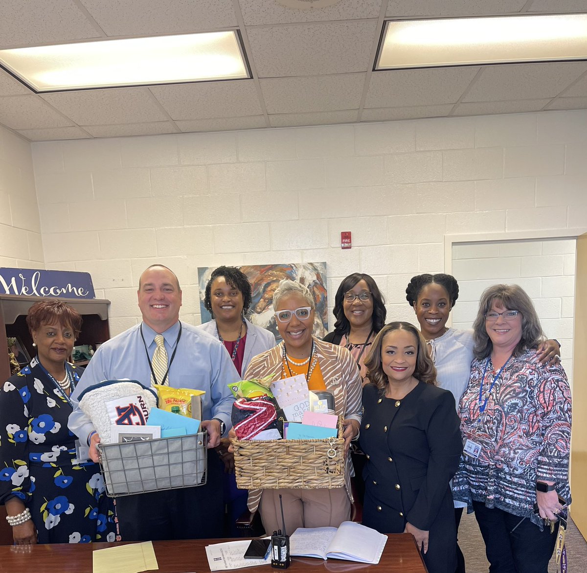 drwilliams08's tweet photo. We are celebrating our awesome APs this week!  Dr. Barnes and Mr. Calhoun are invaluable to HMS. Their hard work  and dedication does not go unnoticed. #hamptonpride @DrBEducates @HMS_HCS #assistantprincipalweek https://t.co/SrC1b96C5g