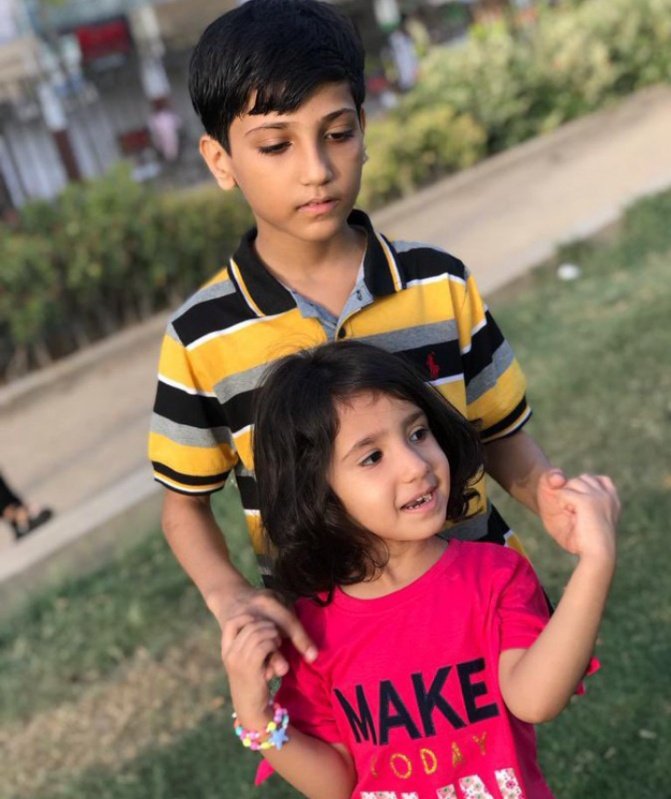SairaRH7's tweet photo. We have not seen happiness since the day our father was forcibly disappeared.
#mehroz #hammal 💔
#EndEnforcedDisappearances https://t.co/I7FUUw5D6k