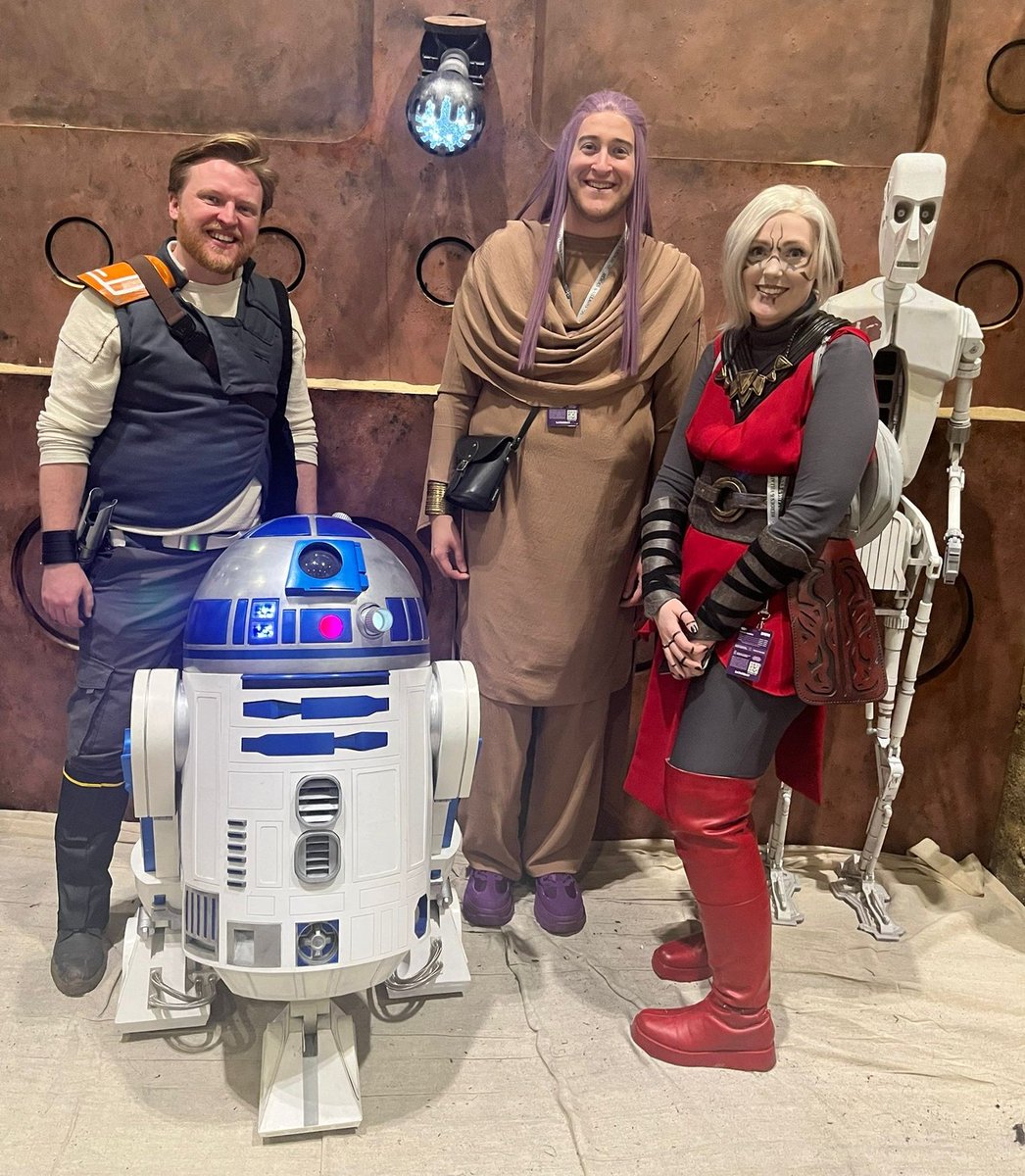 Some of my fav pictures from Saturday. 

#StarWarsCelebration #SWC2023