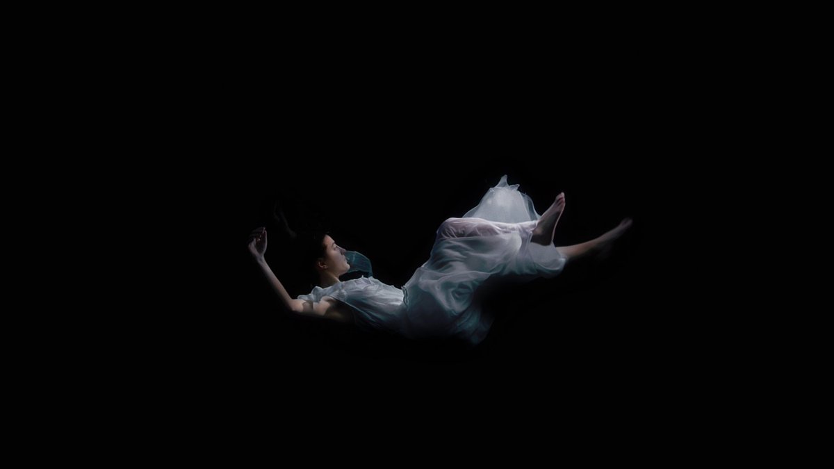 A F L O A T

Some stills from 'Keep Me Afloat' a music video I edited recently for <a href="/lisabelmusic/">Lisabel</a>