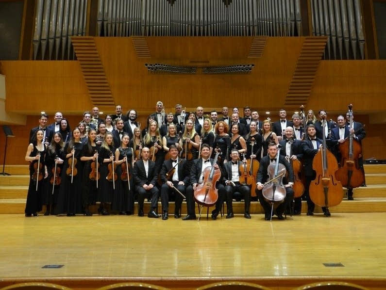 YourClassical MPR (@classicalmpr) on Twitter photo This week on SymphonyCast, in the city of Lviv on Ukraine’s western border with Poland, an orchestra dares to do the unthinkable: carry a message of hope across the world during a period of war and instability. Listen to <a href="/LvivPhilOrch/">LvivPhilOrch</a> with host Steve Seel.
yourclassical.org/episode/2023/0… This week on SymphonyCast, in the city of Lviv on Ukraine’s western border with Poland, an orchestra dares to do the unthinkable: carry a message of hope across the world during a period of war and instability. Listen to <a href="/LvivPhilOrch/">LvivPhilOrch</a> with host Steve Seel.
yourclassical.org/episode/2023/0…