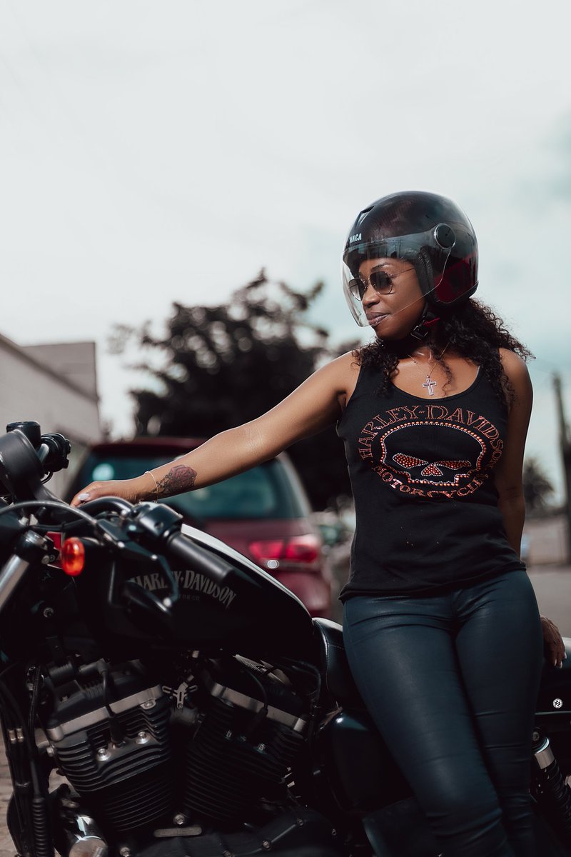 SahueJunior's tweet photo. The Lovely Biker🌹

#studio @juniorsahue.photography
📸@junior.sahue

#shootingstudio #shooting #photoshop #photoart
#photography #miss #mode #modelephoto #model #art
#lightroom #light #lightworker  #woman #biker #outdoors https://t.co/XW2SLit9BT