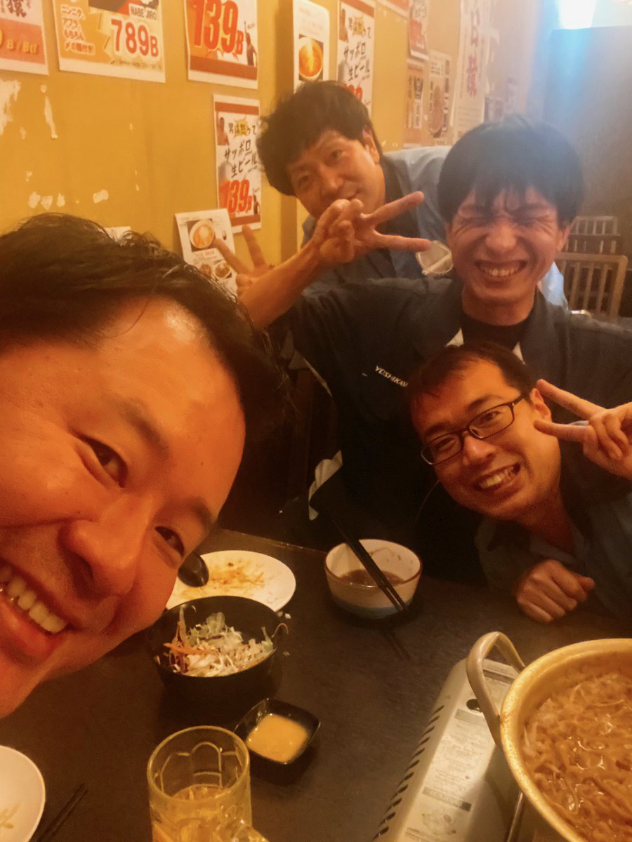 takuya_ypc's tweet photo. 月々3億円以上売り上げるタイ法人は、この人達に支えられています❗️
満面の笑みの田畑さんは、タイに来て2週間目でこの笑顔‼️仕事も大変なのにありがとうございます。khob khun krab Tabata-san
#やりがいのある会社
#吉川化成
#ypct https://t.co/FBUzaSQnIL