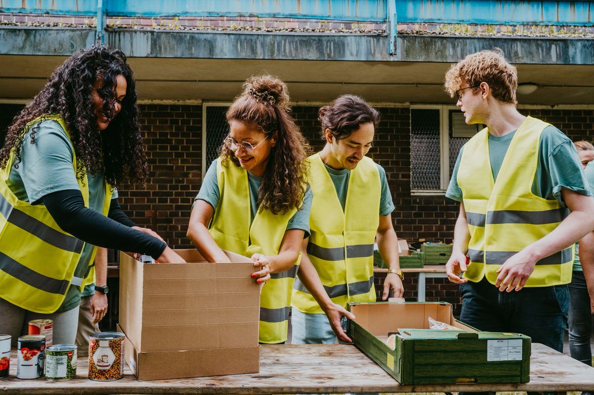 rob_agency's tweet photo. Celebrate National Volunteer Month by giving back to your local community! No efforts are too small and even a few hours of your time can make a difference. Share with us how you volunteer in your area. You never know who you’ll inspire. https://t.co/9KfjTaEhmU