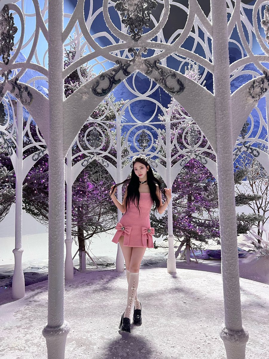 aespabbl's tweet photo. happy birthday karina 🤍

BLOOMING KARINA DAY
#지민아_마이의_푸른봄은_너야
#Welcome_to_MyKarina https://t.co/PEkG6skIgw