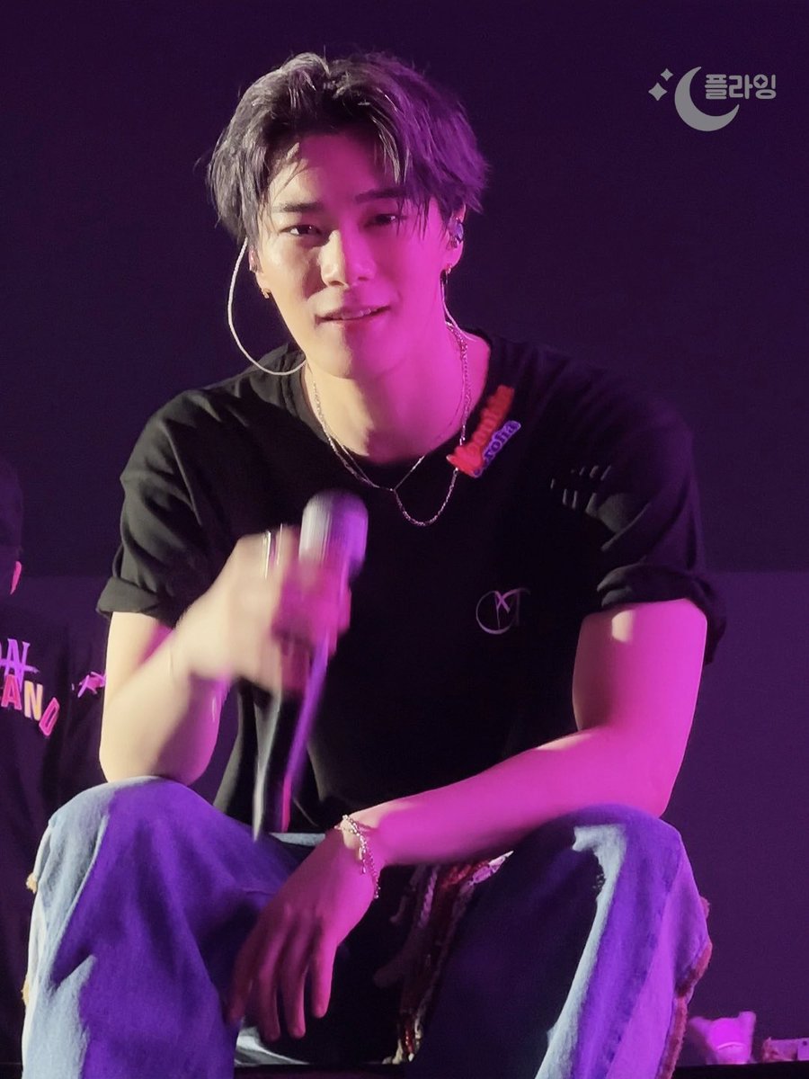 플라잉🚀 tweet media