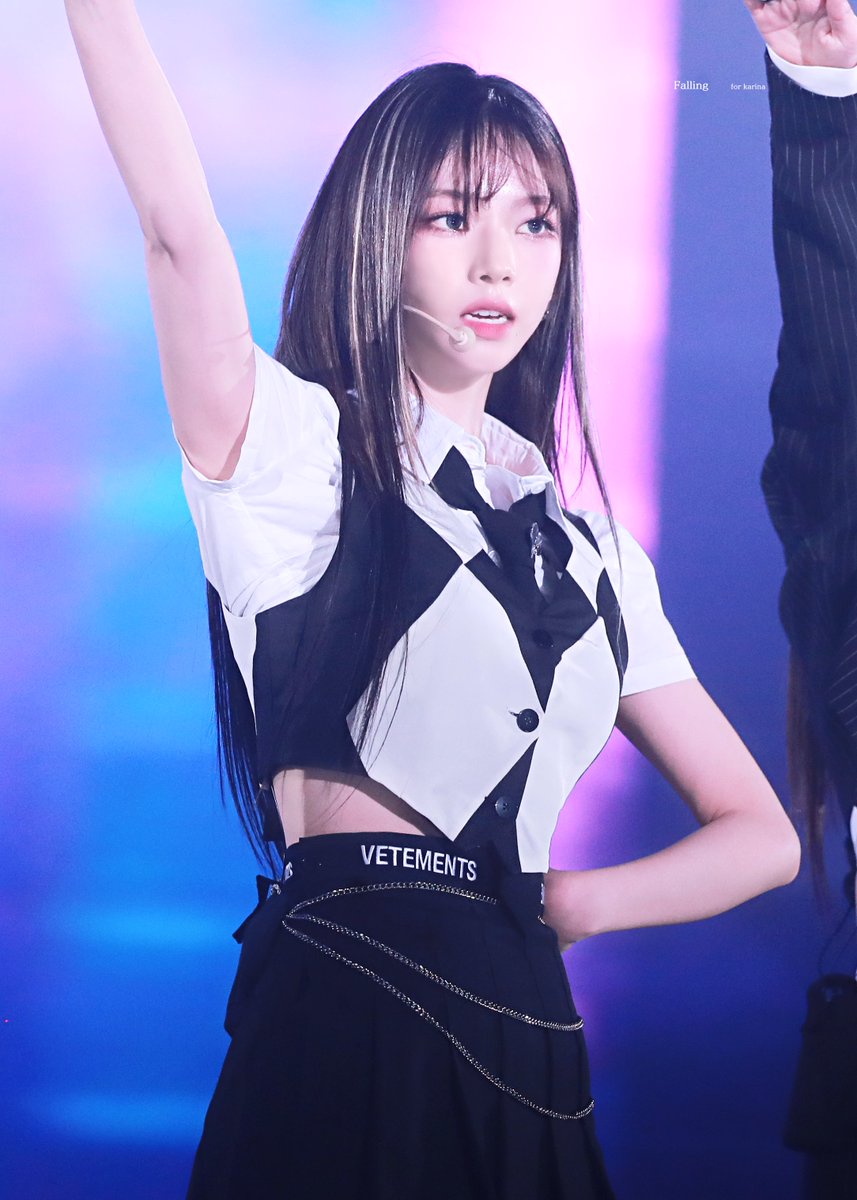 Falling_411's tweet photo. 푸르른 계절에 따스한 바람처럼 다가온 지민아
생일 축하해💙

#지민아_마이의_푸른봄은_너야
#Welcome_to_MyKarina
#aespa #에스파 #KARINA #카리나 https://t.co/KlNmGjmCfg