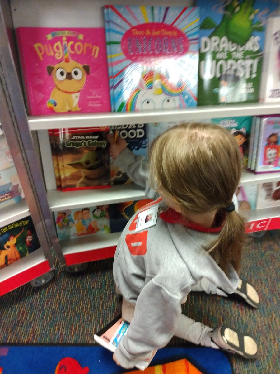 Good_Library200's tweet photo. It's time for the Spring Book Fair at John R. Good! Today we are making our Wish Lists and will be shopping the rest of the week! Excited to see you all here :)

#iisdlibraries #iisd #johnrgood #scholasticbookfairs https://t.co/c7m4GCtd5r