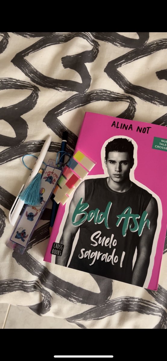 natttalia_05's tweet photo. Empezando suelo sagrado I, deseadle suerte a mi salud mental. #Badash #AlinaNot #SueloSagrado #cameronparker https://t.co/DCHIZKX8xk