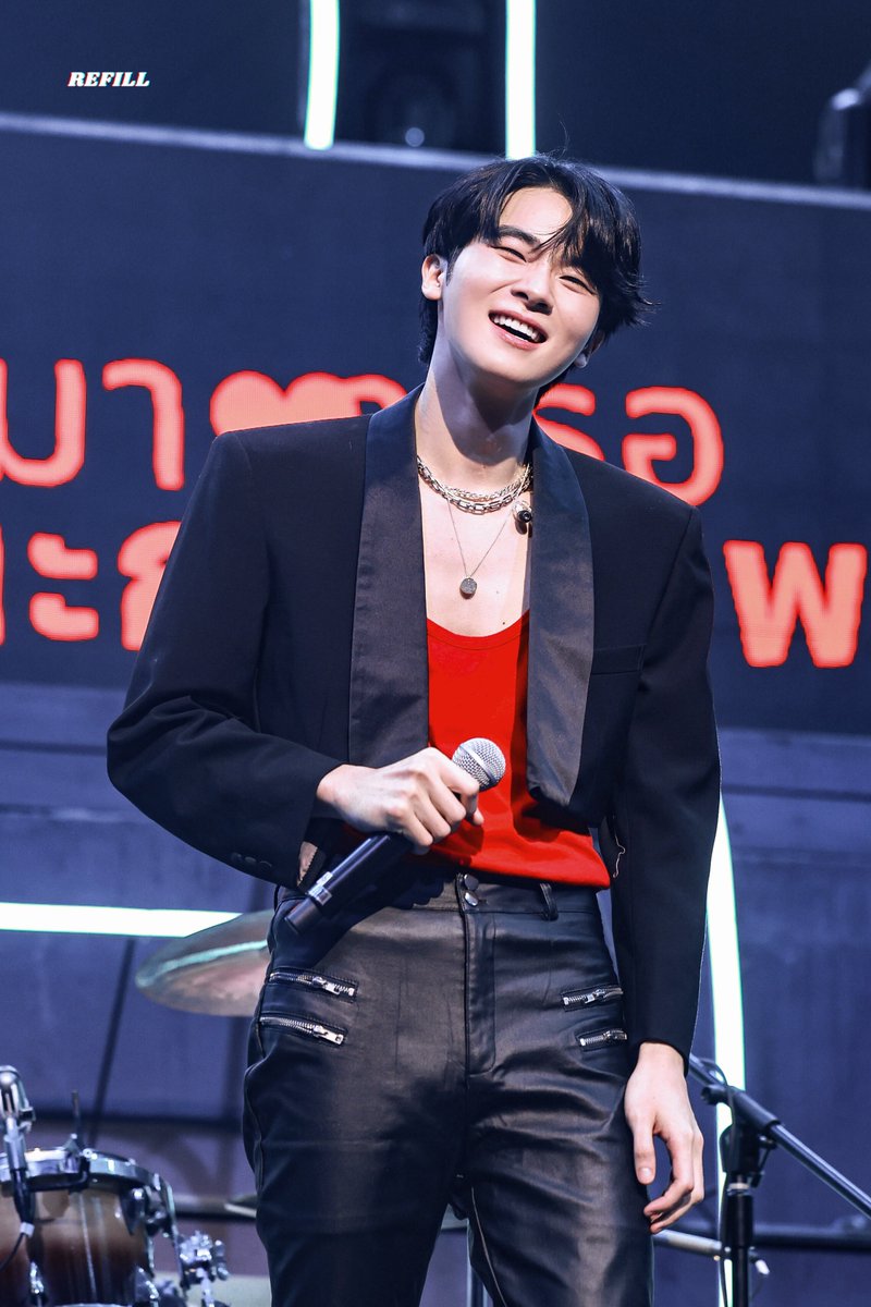 REFILL_TB's tweet photo. 230409 พี่วัฒน์ ❤️‍🔥

@bomm_u 

#bommu 
#อาสามาหาเธอนะกรุงเทพ https://t.co/EmNOKpUd6C