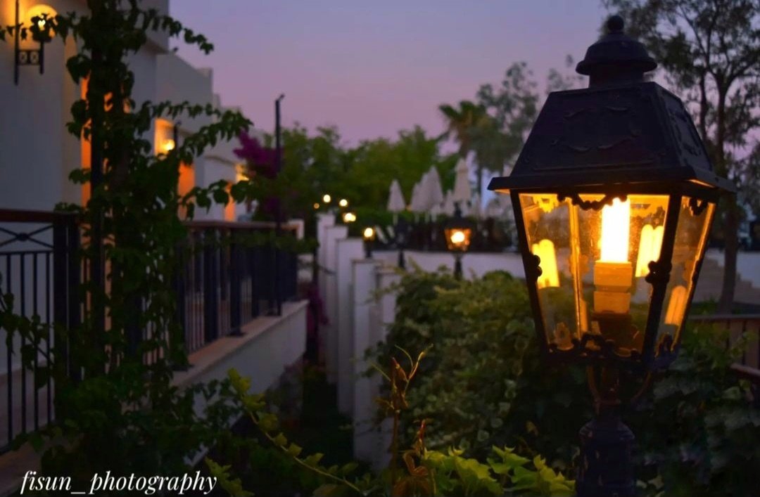 fisunphotograp1's tweet photo. #bodrum #aegean #sunset #sunsetphotography #sunsetph #photo #photography
"Senden öncekiler de böyleydiler
Akıllarını hep Bodrum'da bırakıp gittiler"
Halikarnas Balıkçısı https://t.co/RNMcNuom6L