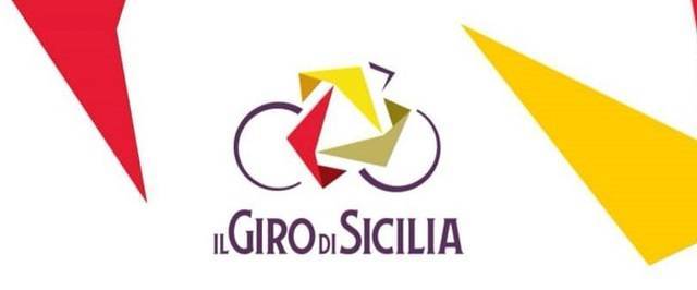 SiciliaPreziosa's tweet image. Al via il #GirodiSicilia con il siciliano Caruso che tenterà il bis. Ecco i #percorsi delle 4 tappe e le #città dove passerà la corsa...siciliapreziosa.it/eventi/giro-di…

#eventi #Sicilia #Sicily #Ciclismo #Ciclista #sport #RaiSport