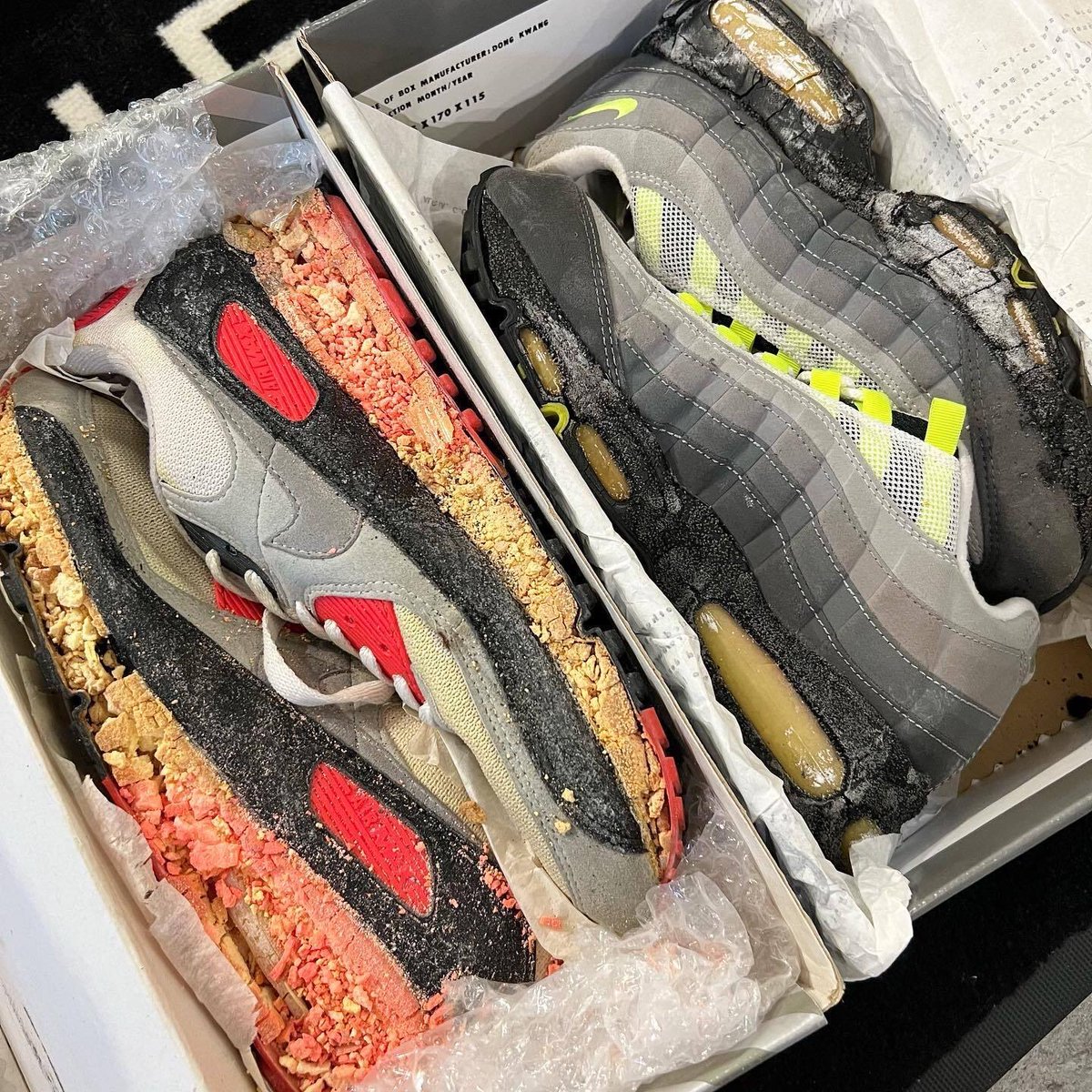 ComplexSneakers's tweet photo. Wear your shoes while you still can 😔 https://t.co/TG9wFk272V