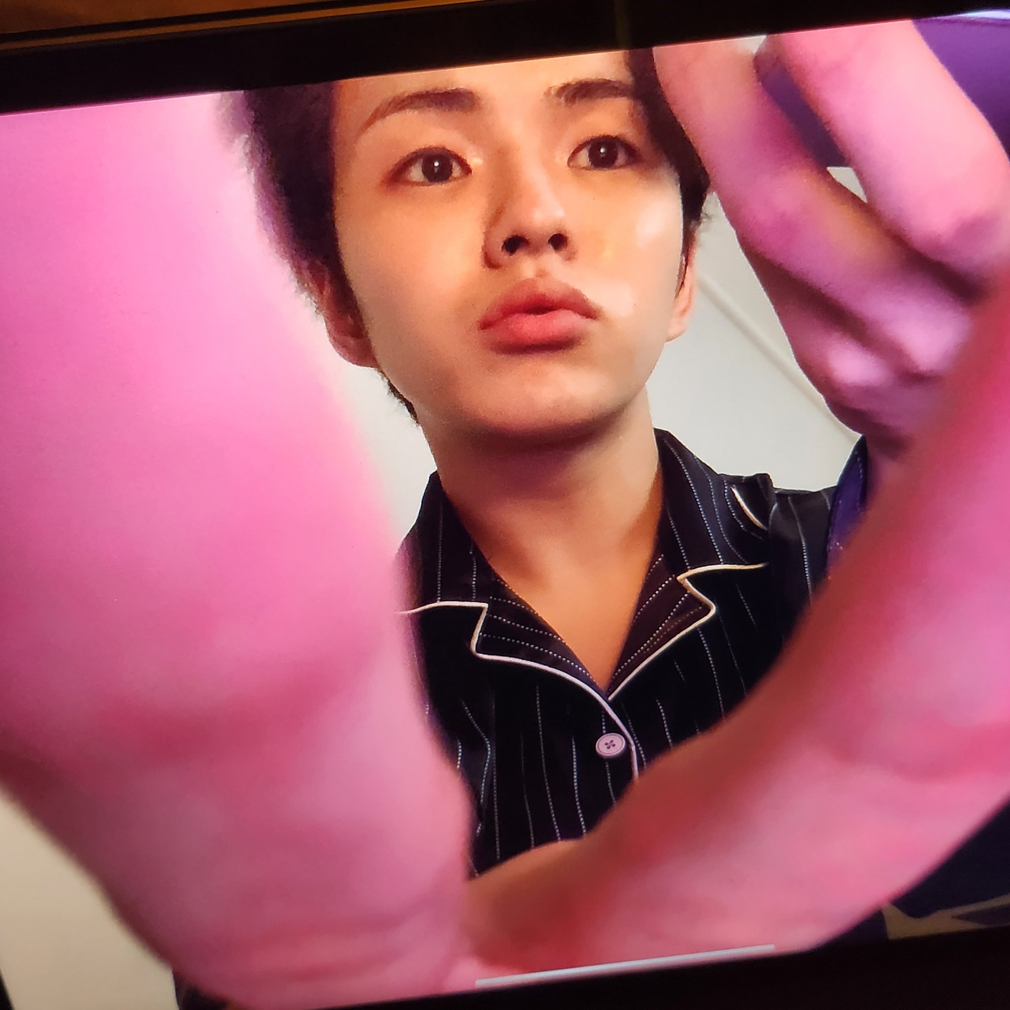 FtXMmanagAAVSyG?format=jpg&name=large