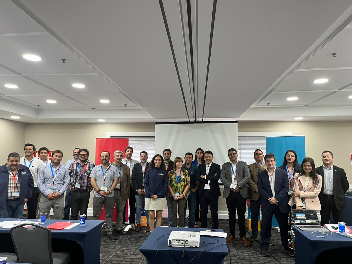 #Chile 🇨🇱 <a href="/CChC_Chile/">Cámara Chilena de la Construcción</a> presente na #FEICON🇧🇷

Iniciamos o dia com as boas-vindas do Embaixador🇨🇱 <a href="/SebaDepolo/">Sebastián Depolo-Cabrera</a> + workshop sobre o cenário e tendências do mercado da #construção/#imobiliário🏗️ no #Brasil