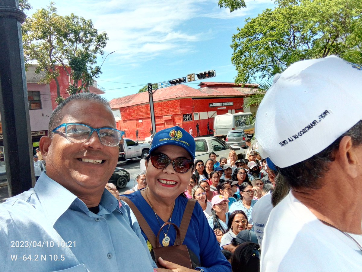 #10DeAbril . Asamblea general de docentes,plaza Miranda. Seguimos en la lucha x nuestras reivindicaciones salariales. El magisterio Sucrence ejemplo en la lucha de sus derechos vulnerados x un patrono maula . Exigimos salarios dignos art91 de la CRBV.