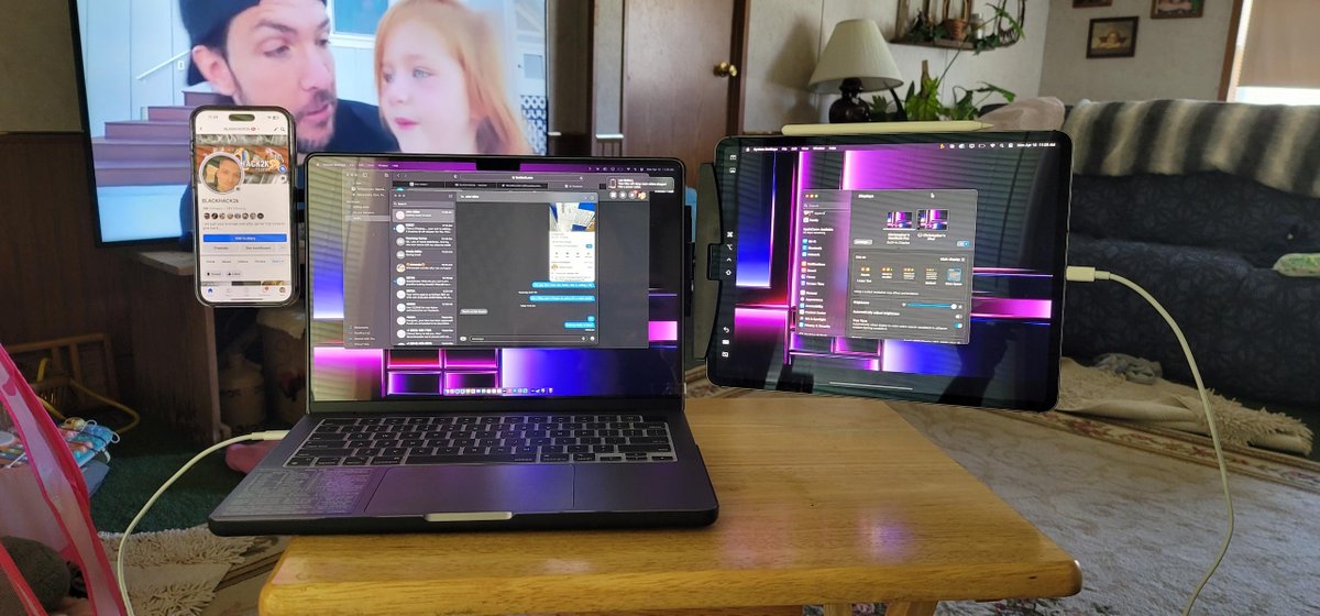 BLACKHACK2k's tweet photo. ALMOST DONE BUILDING THE MOBILE EDITING RIG #MACM2 #M2MAX https://t.co/WELAXRPAeo