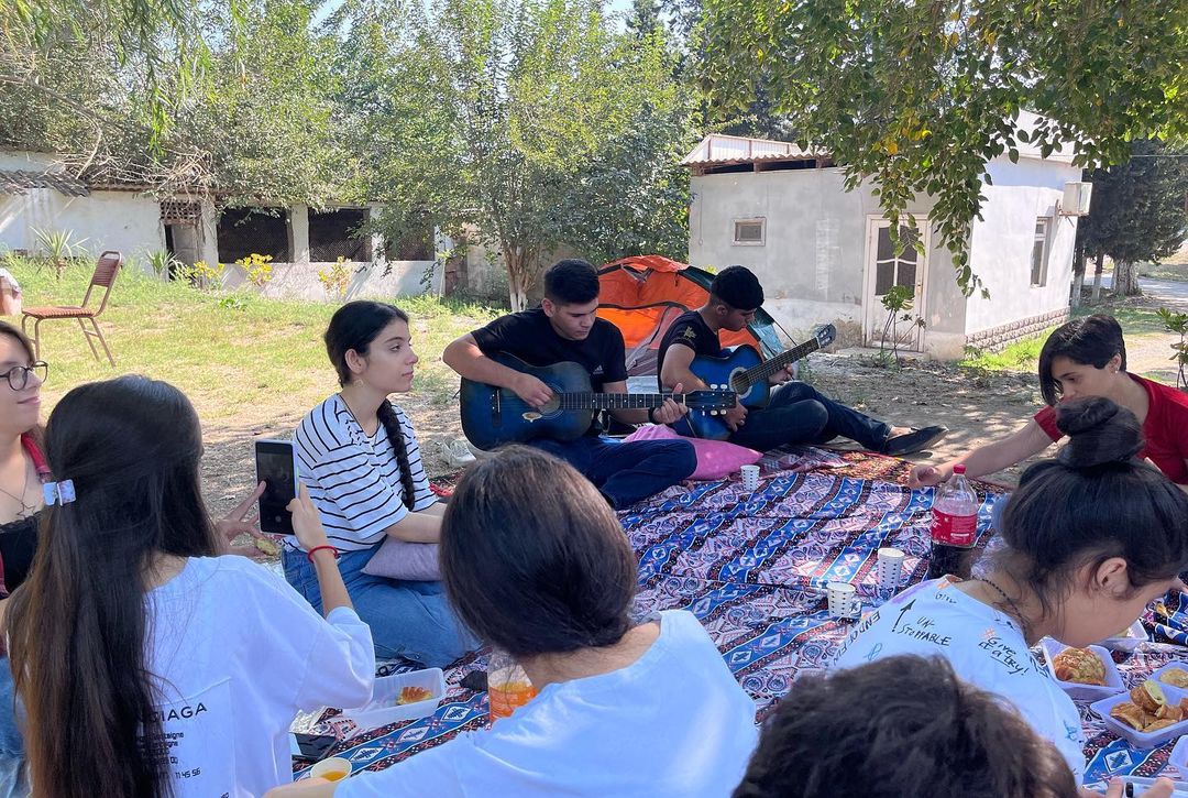 Gikm sayəsində minlərlə gənc istedadını üzə çıxardı. Minlərlə gəncdə özgüvən formalaşdı. Xahiş edirik #Gikmbaglanmasın
<a href="/presidentaz/">Ilham Aliyev</a> <a href="/1VicePresident/">Mehriban Aliyeva</a> <a href="/LeylaAliyeva_/">leylaliyeva999</a>  <a href="/Youthfund_Az/">Gənclər Fondu</a> <a href="/AzerbaijanPA/">AzerbaijanPA</a>
#GİKM #GİKMbağlanmasın #GİKMbaghlanmasin #Azerbaijan
#azerbaycan