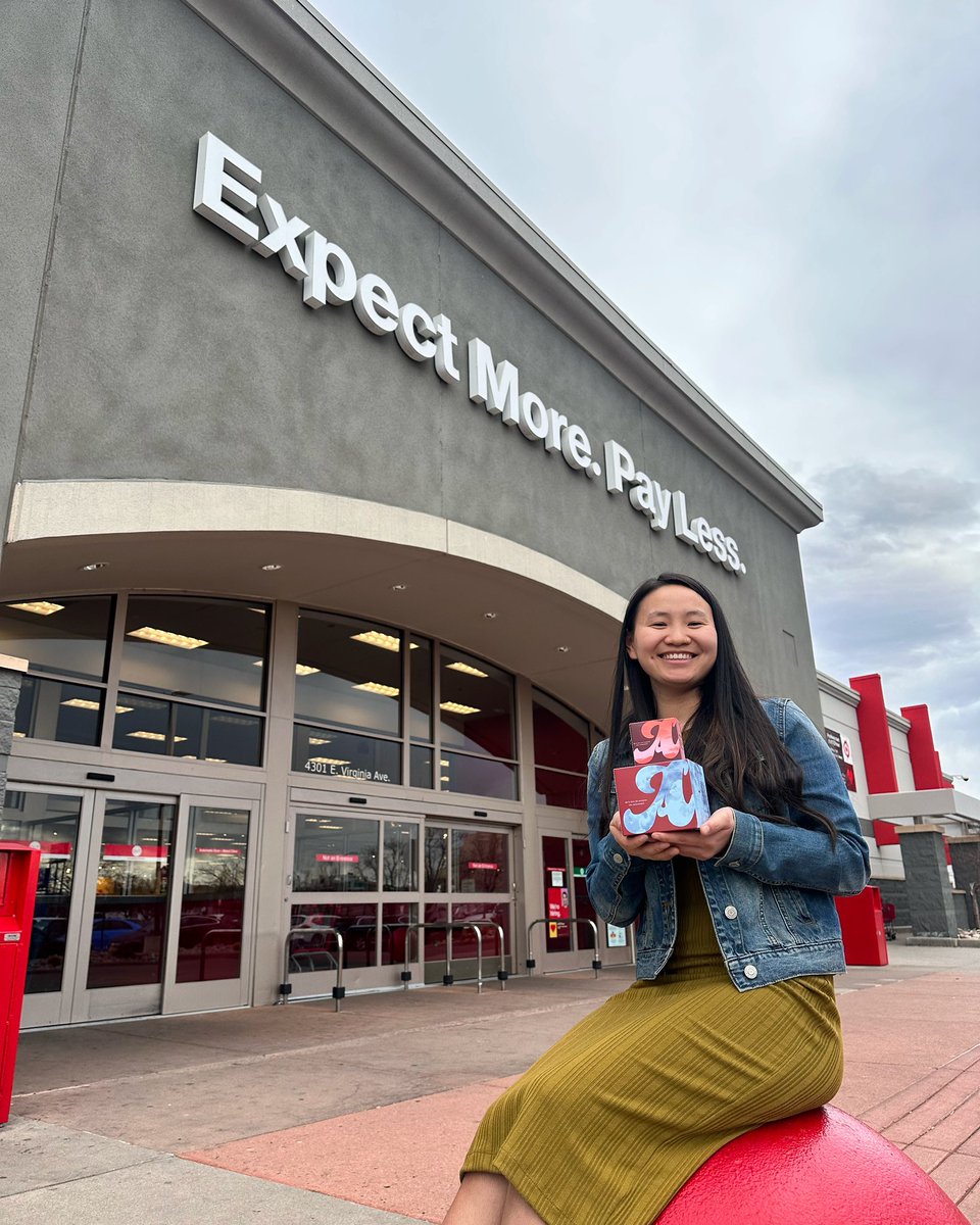 mayacsiegel's tweet photo. Beyond excited to share that @itsaugustco tampons and pads are in 400+ Target stores nationwide! Seeing something I helped create in college become even more accessible to all is a dream come true. 🎯🎉

https://t.co/zcDPW3UUja https://t.co/6HATvtjJJT