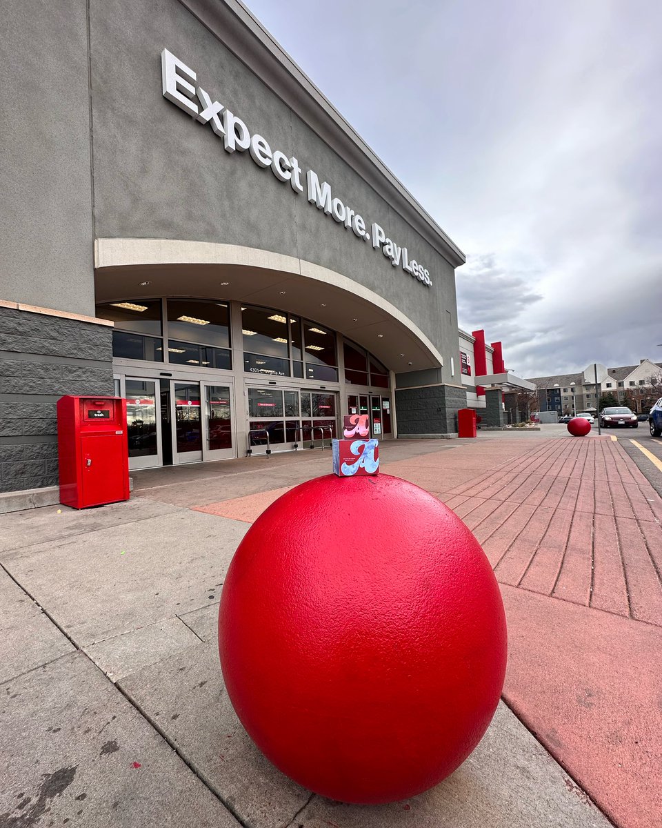 mayacsiegel's tweet photo. Beyond excited to share that @itsaugustco tampons and pads are in 400+ Target stores nationwide! Seeing something I helped create in college become even more accessible to all is a dream come true. 🎯🎉

https://t.co/zcDPW3UUja https://t.co/6HATvtjJJT