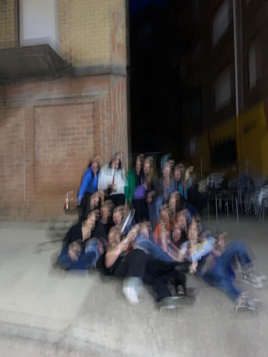 andreitahdr's tweet photo. Vamos hacernos una foto de grupo

Las fotos: https://t.co/XulmS3dPlR