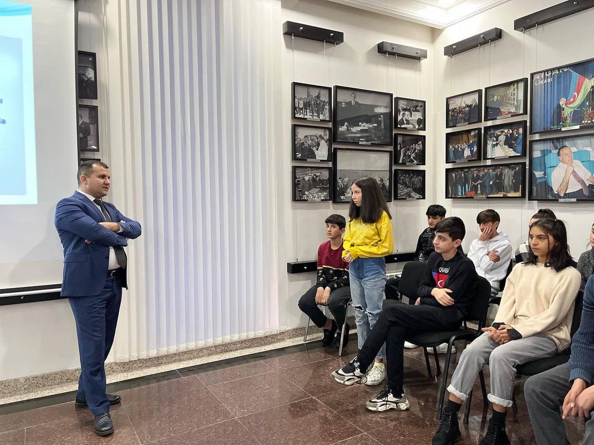 <a href="/anarglyv/">Anar Guliyev</a> Rayon gənclərinin əksəriyyəti hər cəhətdən sosial deyildi,istər ünsiyyət olsun,istər də intellektual biliklər, lakin #GİKM rayonumuzda fəaliyyət göstərəndən bəri daha inkişafyönümlü gənclərlə tanış olub, əylənərək bir yerdə öyrənirik. 
#GİKMbağlanmasın #GİKMbaghlanmasin 🇦🇿