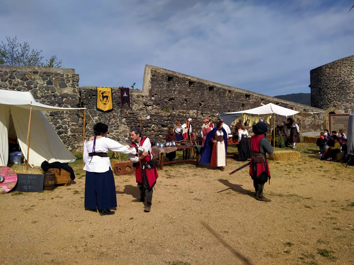 ATrempats's tweet photo. Hostalric 2023 ha estat una experiència BRUTAL!!!
@AjHostalric #VisitaHostalric #Graiatus gràcies per les vostres músiques #AntonioLuque #markmarkus #joanmonras per les seves grans fotos #monlu #rostisserialamuralla #rusticagastrobar i #LaTavernadelAngel per alimentar-nos tan bé https://t.co/l2Szwn87cp