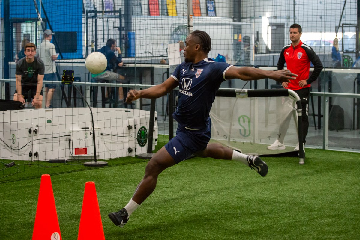 IndyElevenESP's tweet image. Comenzar la semana justo a las sogility  Translated using #MicrosoftFlow