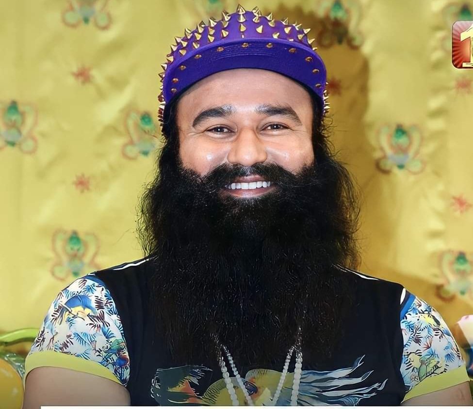 Simmoparjapat's tweet photo. किसी ने सताया किसी ने रुलाया  
           बस एक तू ही है
 ❤️मेरे सतगुरु❤️
 जिसने गले लगाया🥰🥰 https://t.co/FvsrausenW