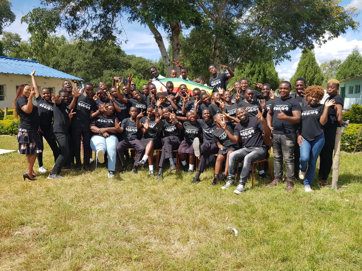 With more ties of humanity and interconnectedness, the spirit of Ubuntu was created between 32 new participants and 13 trainers in Dema, Mashona. The trainees are School leaders (Prefects) and junior parliamentarians, who have been trained to imbibe the five pillars of Ubuntu.