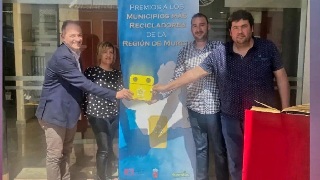 Premios Municipio más reciclador de la Región de Murcia 2022
Abarán municipio más reciclador de la <a href="/regiondemurcia/">Gobierno de la Región de Murcia</a> por sexto año 👏👏
Gracias por confiar un año más en <a href="/resistible_eco/">Resistible</a> para la elaboración de los trofeos en materiales 💯 por 💯ecológicos
<a href="/ecoembes/">Ecoembes</a>