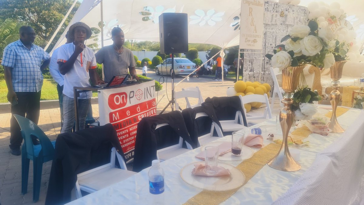 OnPointMedia4's tweet photo. Sound System that connects the dots of Happiness and Joy!!
Congratulations Mr & Mrs Tsandukwa.
Thank you for trusting us with your special event.
09/04/2023
Venue : Roman Catholic Church and Guide Events (Shamba Gardens)
MC @LloydMungoni
#PASystemHire #advertising #events https://t.co/CFUrwpsOY9