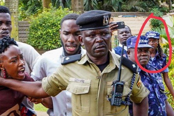 VIPFashionzUg's tweet photo. Some of these police officers are in captive look at this innocent lady how she felt when the were arresting the Makerere candidates @PoliceUg #freepoliceUg #freeTheArmy #freeUganda https://t.co/xAvAWuvwcR