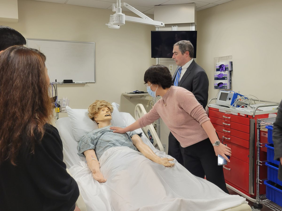 Last week we were joined by the leadership team from the First Affiliated Hospital of the Sun yat-Sen University in Guangzhou for a tour of STRATUS. This team is partnering with @MassGenBrigham Global Advisory. Thank you for joining us! #simulation #MedEd @AndrewEyreMD