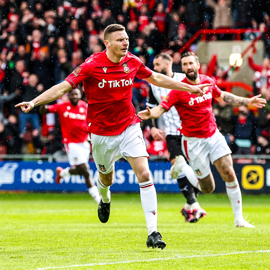 B/R Football on Twitter "The topofthetable National League Wrexham