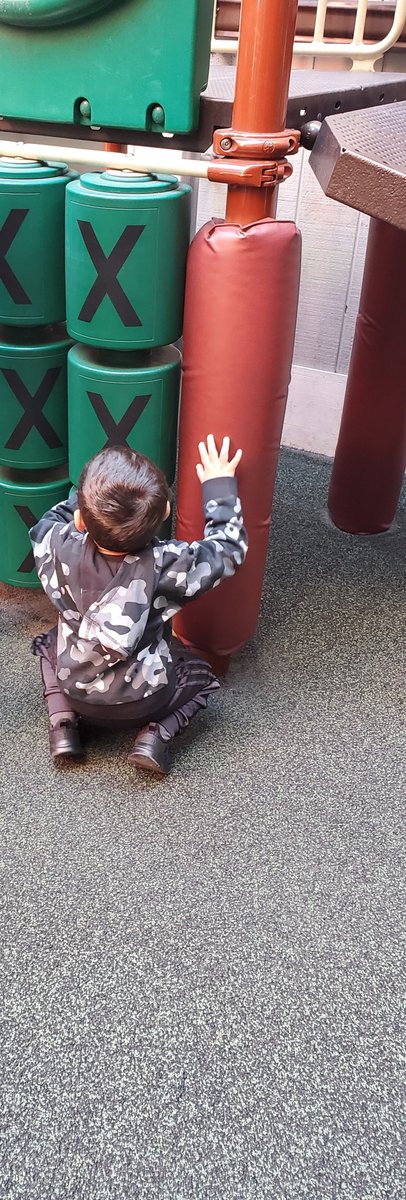 CaedmonBeginner's tweet photo. Tick Tak Toe in the Courtyard 

#CaedmonMontessori
#CaedmonCourtyard https://t.co/GX9pgD79DC