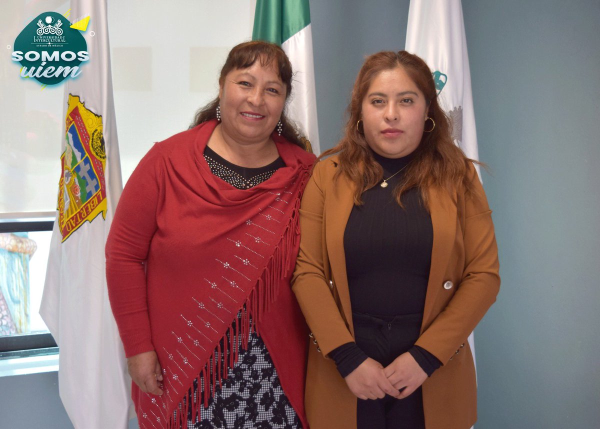 UIEMOficial's tweet photo. Las egresadas de la licenciatura en #ComunicaciónIntercultural, Estrella de Jesús Mateo y Anahí Sanchez Ramírez, sustentaron la tesis “El sentido de extrañeza en ancianos de la Casa Hogar Servicio y Amor I.A.P", ante el sínodo, quienes las aprobaron por Unanimidad.
#OrgulloUIEM https://t.co/jVNi8uT687