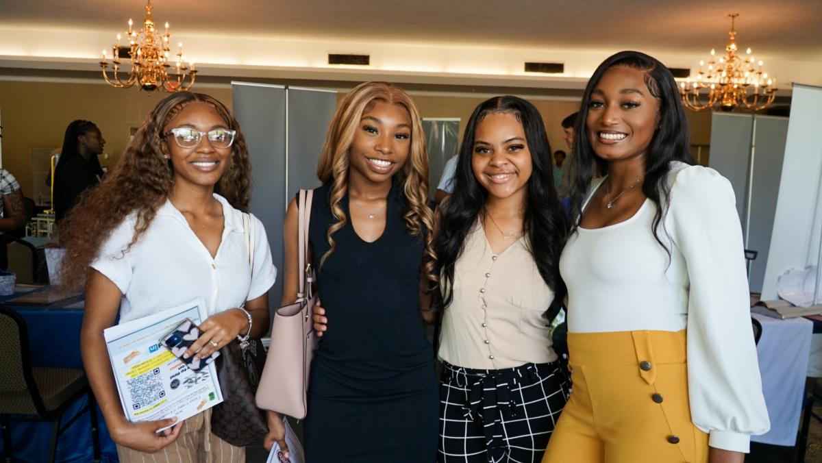 SCSTATE1896's tweet photo. Last week, South Carolina State University's Career Center held Internship Day for students. More than 30 employers from across the nation gathered on campus to present internships and other open positions to students. #scstate #internshipday #bulldogtenacity https://t.co/ZbKzd2qOqA
