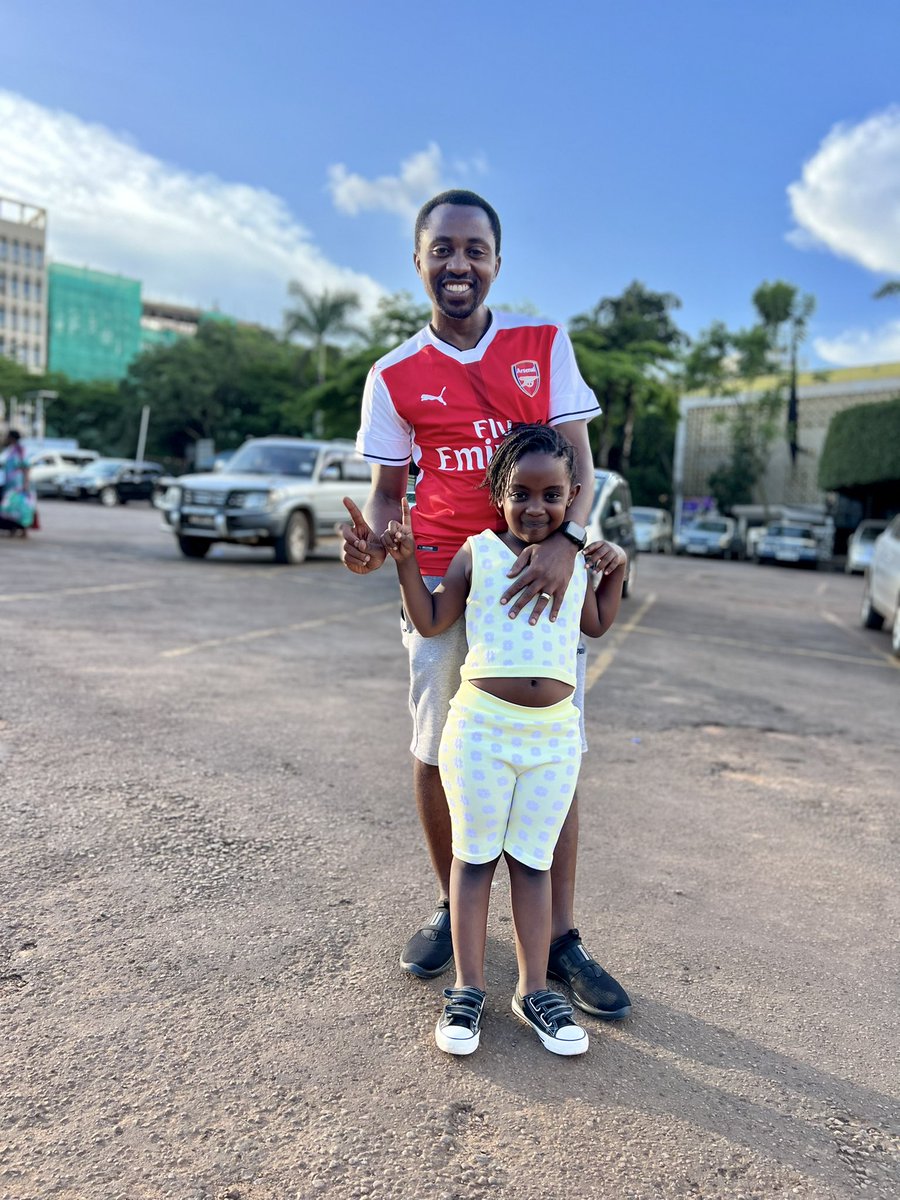 bhannington's tweet photo. Since we are still leading the table with 6points with 8 games to go , nakano ka Jersey kavudeyo mu Odulopu!😂😂

#NumberEmu 
#Kisha https://t.co/GjSTwmGYUj